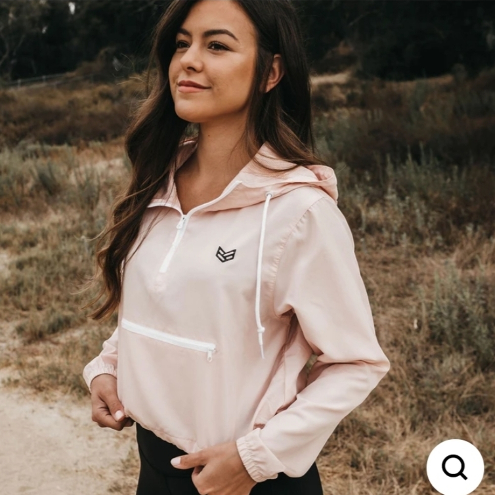 ⭐ Summit Windbreaker ⭐